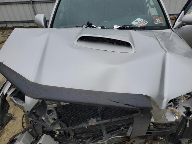 Photo 11 from auction – 2004 TOYOTA 4RUNNER SR with VIN JTEBU14R240048161
