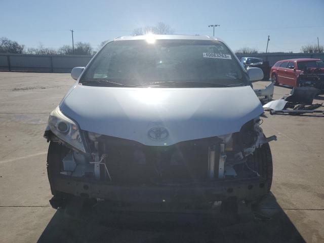 Photo 5 from auction – 2015 TOYOTA SIENNA XLE with VIN 5TDYK3DC6FS681192
