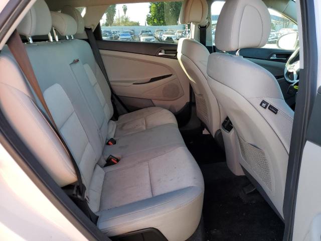 Photo 11 from auction – 2017 HYUNDAI TUCSON LIM with VIN KM8J33A25HU339480