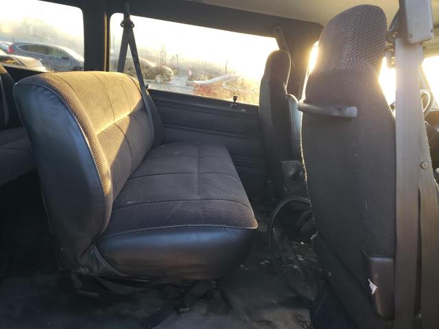 Photo 11 from auction – 2001 DODGE RAM WAGON with VIN 2B5WB35Z51K540286