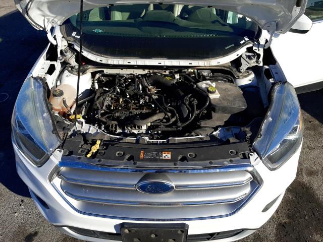 Photo 12 from auction – 2017 FORD ESCAPE SE with VIN 1FMCU9GD0HUD67673