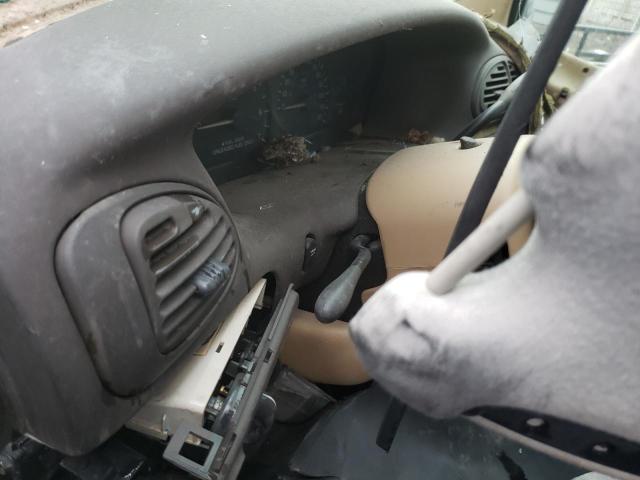 Photo 9 from auction – 2000 CHRYSLER TOWN & COU with VIN 1C4GP54L0YB590521