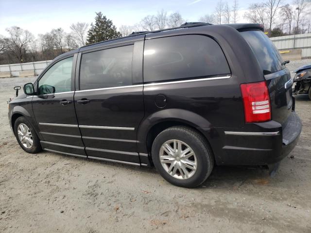 Photo 2 from auction – 2010 CHRYSLER TOWN & COU with VIN 2A4RR5D18AR299512