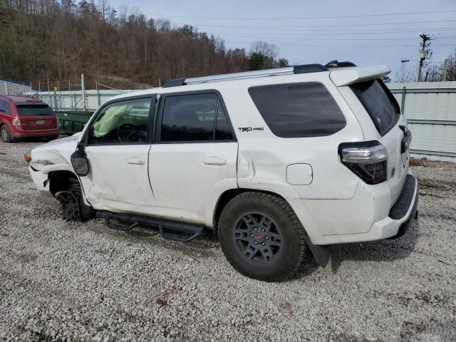 Photo 2 from auction – 2017 TOYOTA 4RUNNER SR with VIN JTEBU5JR2H5475036