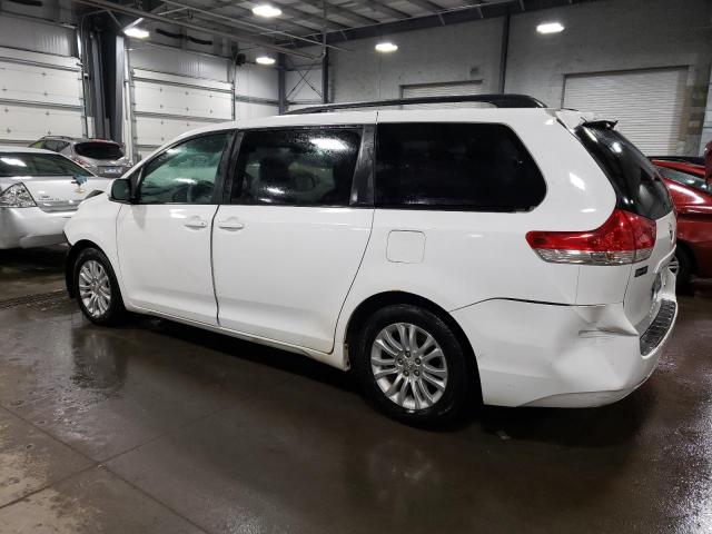 Photo 2 from auction – 2011 TOYOTA SIENNA XLE with VIN 5TDYK3DC5BS035376