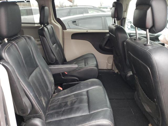 Photo 11 from auction – 2015 CHRYSLER TOWN & COU with VIN 2C4RC1BG6FR706841