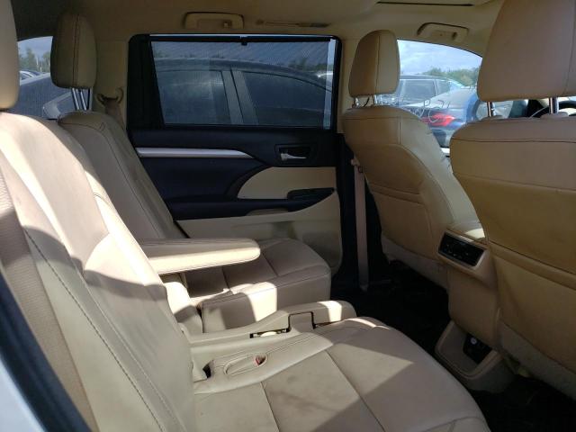 Photo 11 from auction – 2015 TOYOTA HIGHLANDER with VIN 5TDJKRFH2FS182077
