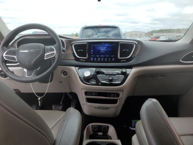 Photo 8 from auction – 2017 CHRYSLER PACIFICA T with VIN 2C4RC1DG3HR529312