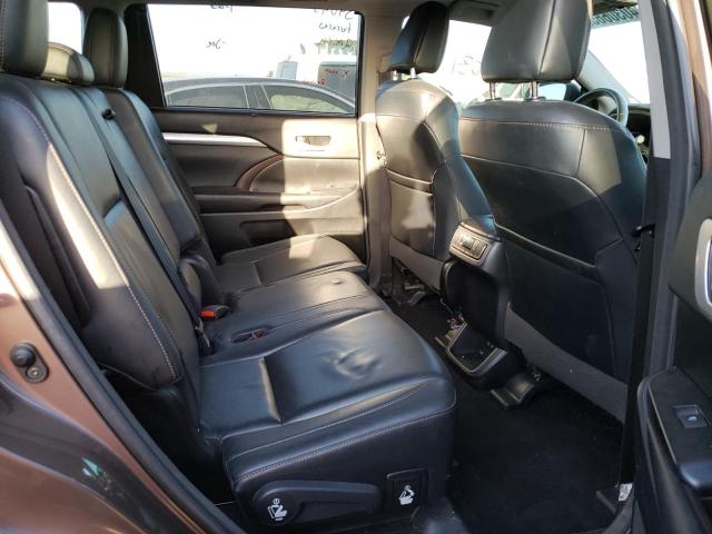 Photo 11 from auction – 2017 TOYOTA HIGHLANDER with VIN 5TDKZRFH8HS222441
