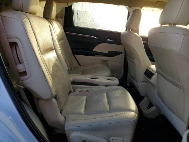 Photo 11 from auction – 2018 TOYOTA HIGHLANDER with VIN 5TDYZRFH0JS263839
