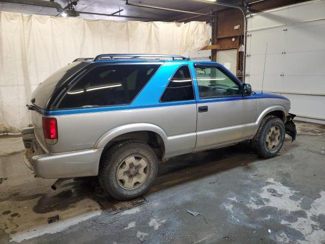 Photo 3 from auction – 1999 GMC JIMMY with VIN 1GKCT18W1XK520455