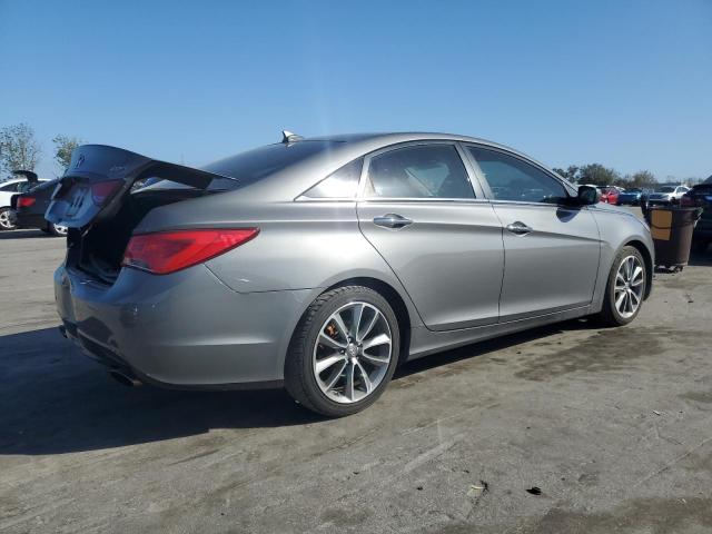 Photo 3 from auction – 2012 HYUNDAI SONATA SE with VIN 5NPEC4AB0CH461436