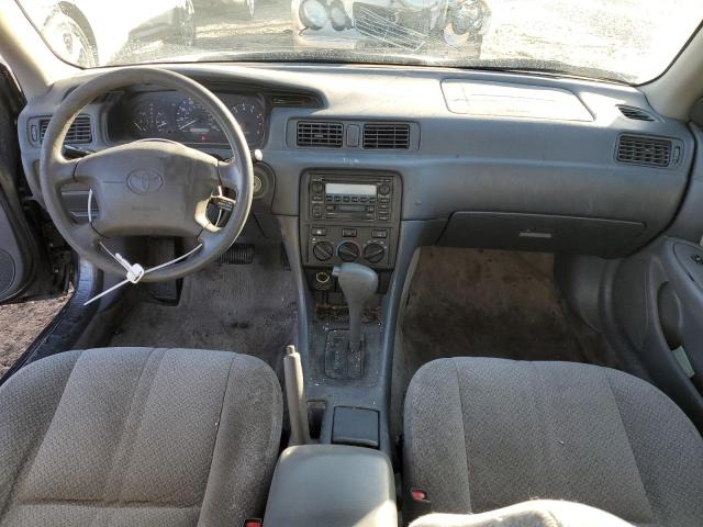 Photo 8 from auction – 2001 TOYOTA CAMRY CE with VIN 4T1BG22K31U804829