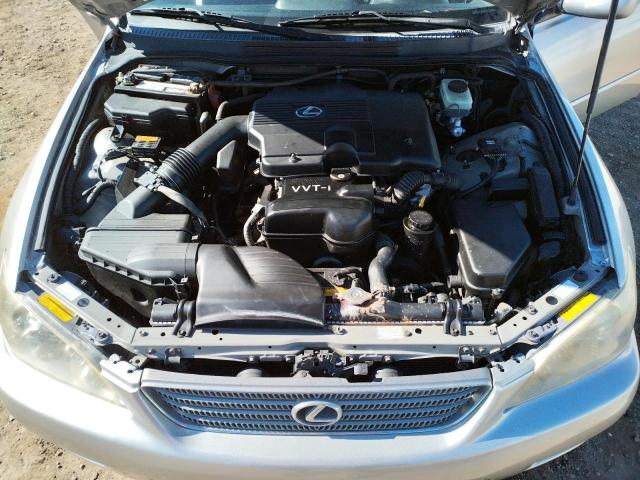 Photo 11 from auction – 2001 LEXUS IS 300 with VIN JTHBD182X10023259