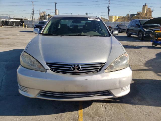 Photo 5 from auction – 2005 TOYOTA CAMRY LE with VIN JTDBE32K953023907