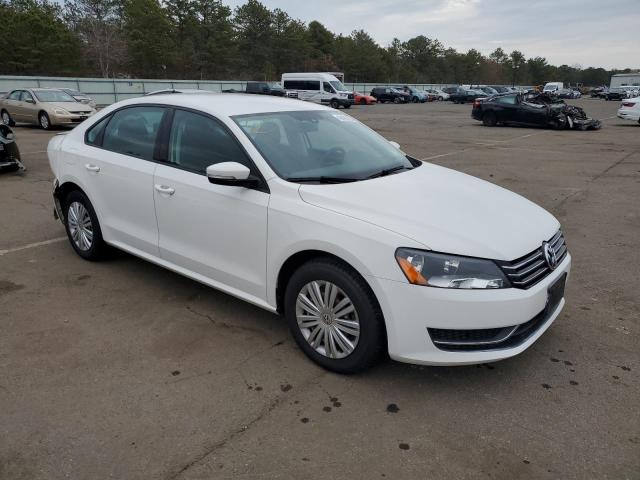 Photo 4 from auction – 2015 VOLKSWAGEN PASSAT S with VIN 1VWAT7A31FC020078