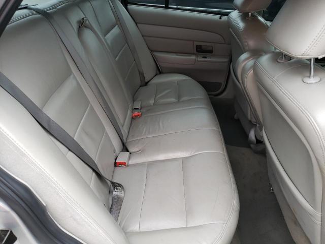 Photo 10 from auction – 2003 FORD CROWN VICT with VIN 2FAFP74W93X164713