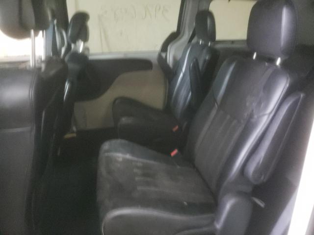 Photo 11 from auction – 2014 CHRYSLER TOWN & COU with VIN 2C4RC1CGXER373363