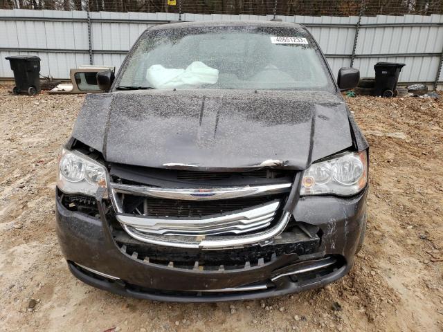 Photo 5 from auction – 2015 CHRYSLER TOWN & COU with VIN 2C4RC1BG6FR588970