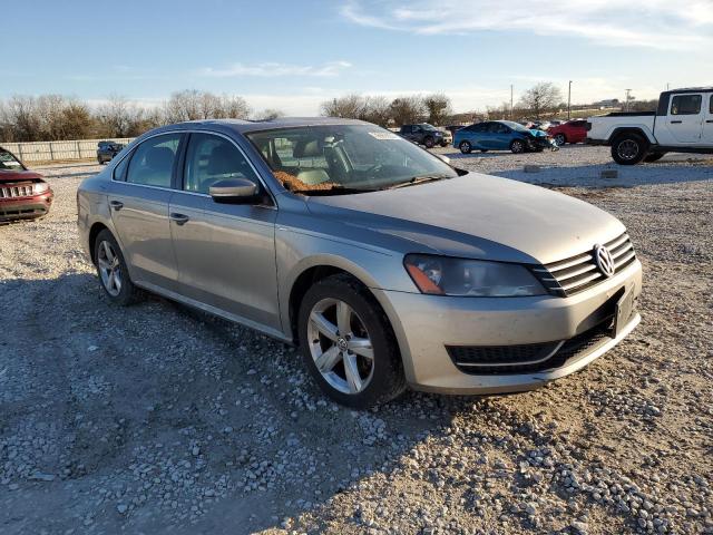 Photo 4 from auction – 2014 VOLKSWAGEN PASSAT S with VIN 1VWAT7A34EC055180