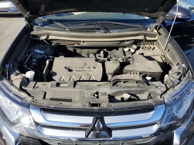 Photo 12 from auction – 2018 MITSUBISHI OUTLANDER with VIN JA4AD3A33JJ004522