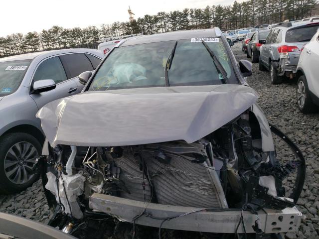 Photo 5 from auction – 2018 TOYOTA HIGHLANDER with VIN 5TDJZRFH7JS552024