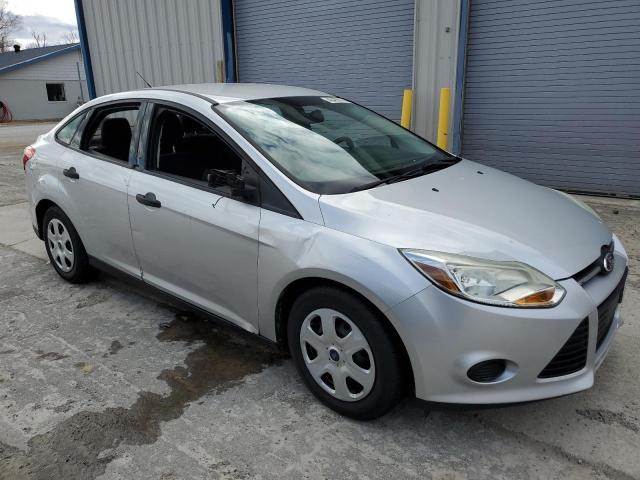 Photo 4 from auction – 2014 FORD FOCUS S with VIN 1FADP3E20EL387296