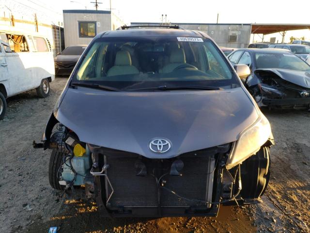Photo 5 from auction – 2012 TOYOTA SIENNA XLE with VIN 5TDYK3DC7CS187046