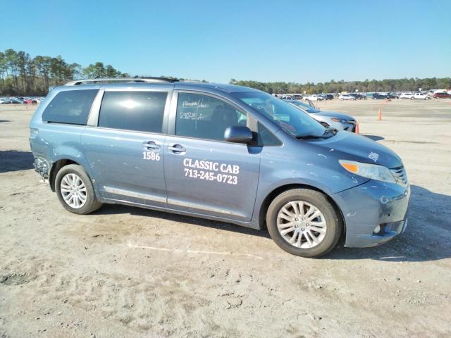 Photo 4 from auction – 2017 TOYOTA SIENNA XLE with VIN 5TDYZ3DC3HS777859