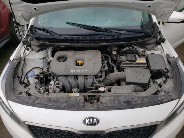 Photo 11 from auction – 2018 KIA FORTE LX with VIN 3KPFL4A71JE259402