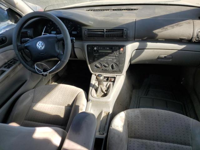Photo 8 from auction – 2001 VOLKSWAGEN PASSAT with VIN WVWHC63B81E004960