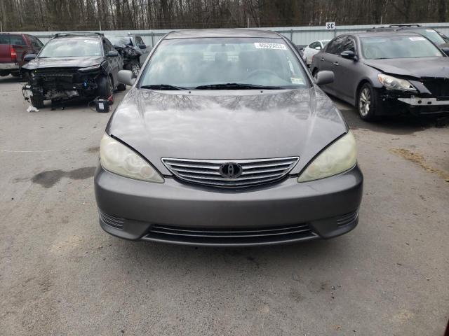 Photo 5 from auction – 2005 TOYOTA CAMRY LE with VIN 4T1BE30K15U955317