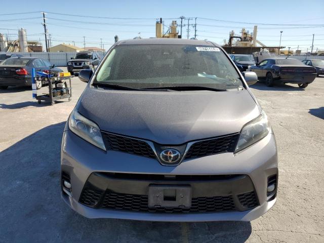 Photo 5 from auction – 2018 TOYOTA SIENNA SE with VIN 5TDXZ3DC6JS909370