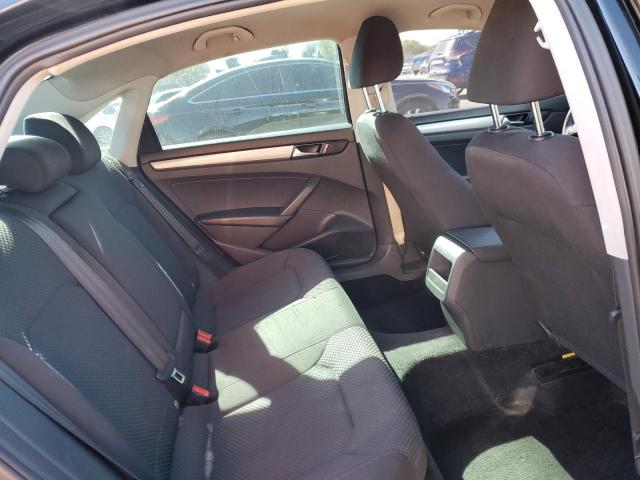 Photo 10 from auction – 2014 VOLKSWAGEN PASSAT S with VIN 1VWAT7A32EC090624
