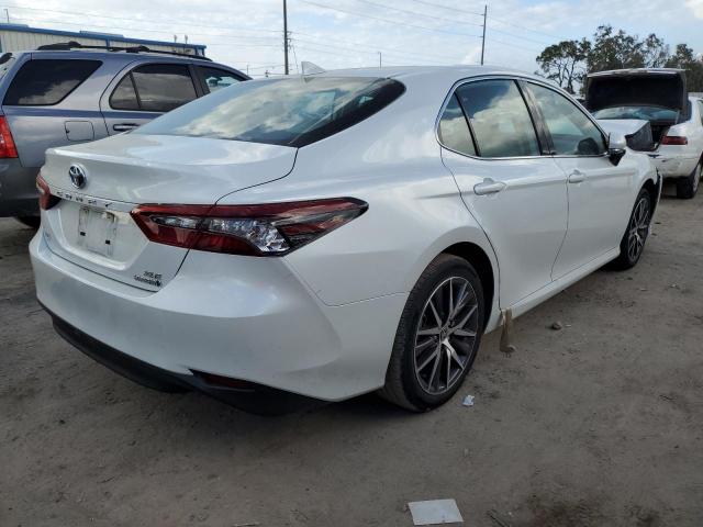 Photo 3 from auction – 2022 TOYOTA CAMRY XLE with VIN 4T1F31AK9NU587446