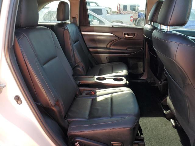 Photo 11 from auction – 2019 TOYOTA HIGHLANDER with VIN 5TDJZRFH1KS927634