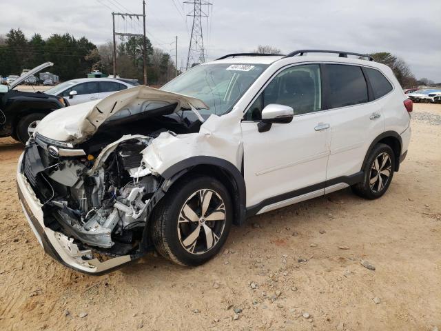 SUBARU FORESTER T 2019 with VIN JF2SKAWC7KH584073 - Photo from auction
