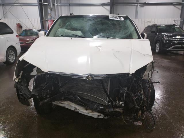 Photo 5 from auction – 2010 CHRYSLER TOWN & COU with VIN 2A4RR8D19AR405211