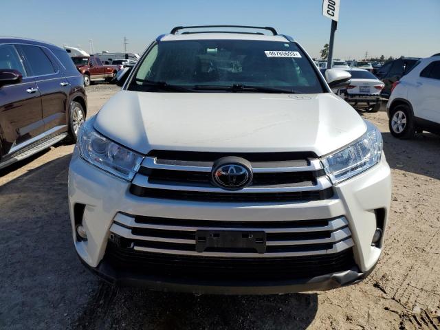 Photo 5 from auction – 2019 TOYOTA HIGHLANDER with VIN 5TDJZRFH1KS927634