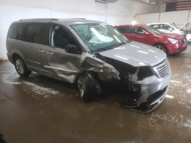 Photo 4 from auction – 2014 CHRYSLER TOWN & COU with VIN 2C4RC1CGXER373363