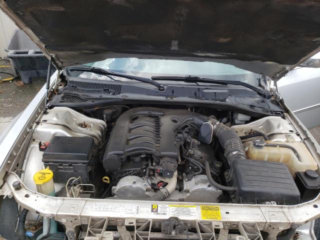 Photo 11 from auction – 2009 CHRYSLER 300 TOURIN with VIN 2C3LA53V29H554457