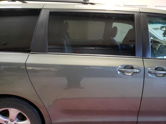 Photo 11 from auction – 2011 TOYOTA SIENNA LE with VIN 5TDKK3DC2BS089028