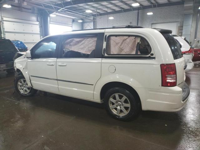 Photo 2 from auction – 2010 CHRYSLER TOWN & COU with VIN 2A4RR8D19AR405211
