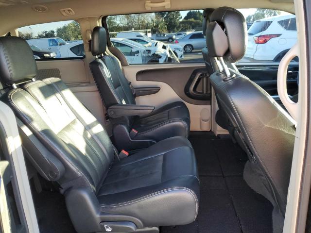 Photo 11 from auction – 2014 CHRYSLER TOWN & COU with VIN 2C4RC1BG6ER382952