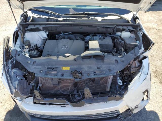 Photo 11 from auction – 2018 TOYOTA HIGHLANDER with VIN 5TDYZRFH1JS284926