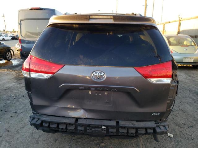 Photo 6 from auction – 2012 TOYOTA SIENNA XLE with VIN 5TDYK3DC7CS187046