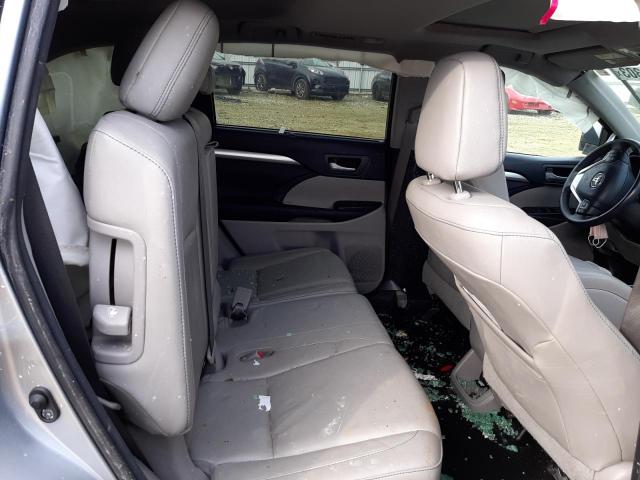 Photo 11 from auction – 2016 TOYOTA HIGHLANDER with VIN 5TDJKRFH6GS321337