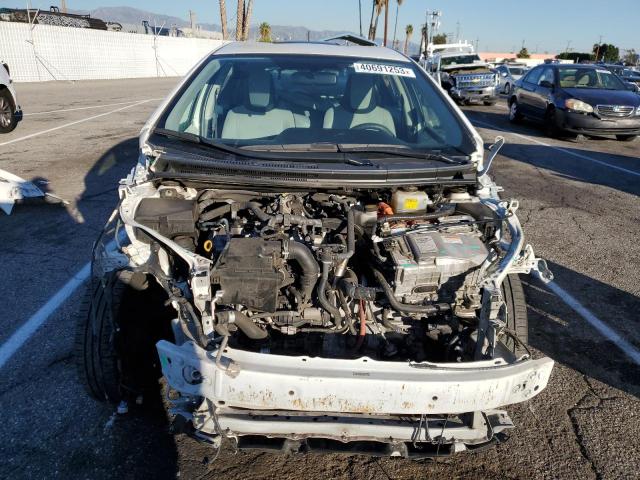 Photo 5 from auction – 2014 TOYOTA PRIUS C with VIN JTDKDTB39E1558906
