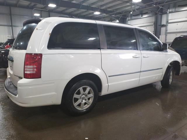 Photo 3 from auction – 2010 CHRYSLER TOWN & COU with VIN 2A4RR8D19AR405211