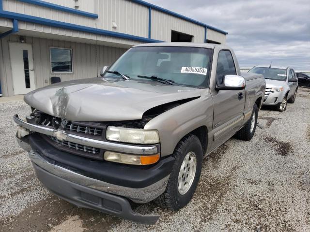 CHEVROLET silverado 2000 with VIN 1GCEC14T8YZ235812 - Photo from auction